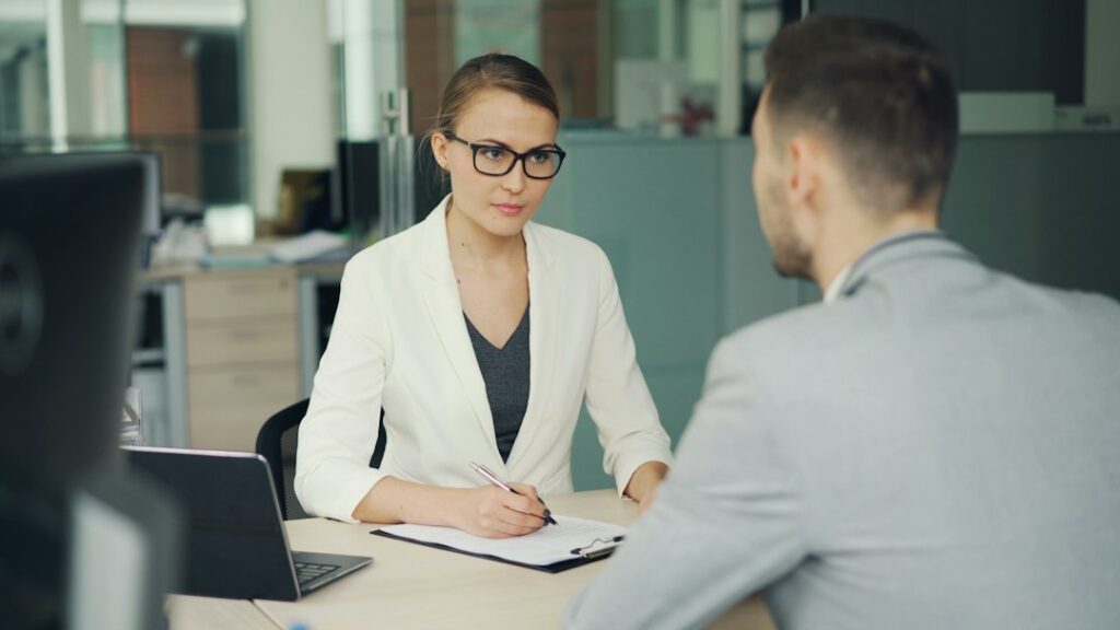 Hiring an international intern in Quebec: a guide for employers